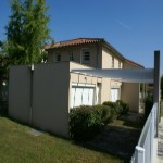 Groupe scolaire entrée côté piétonnier.JPG